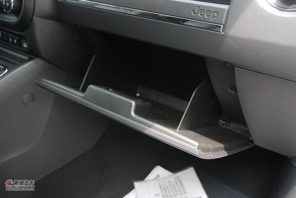 2011款Jeep指南者豪华导航版