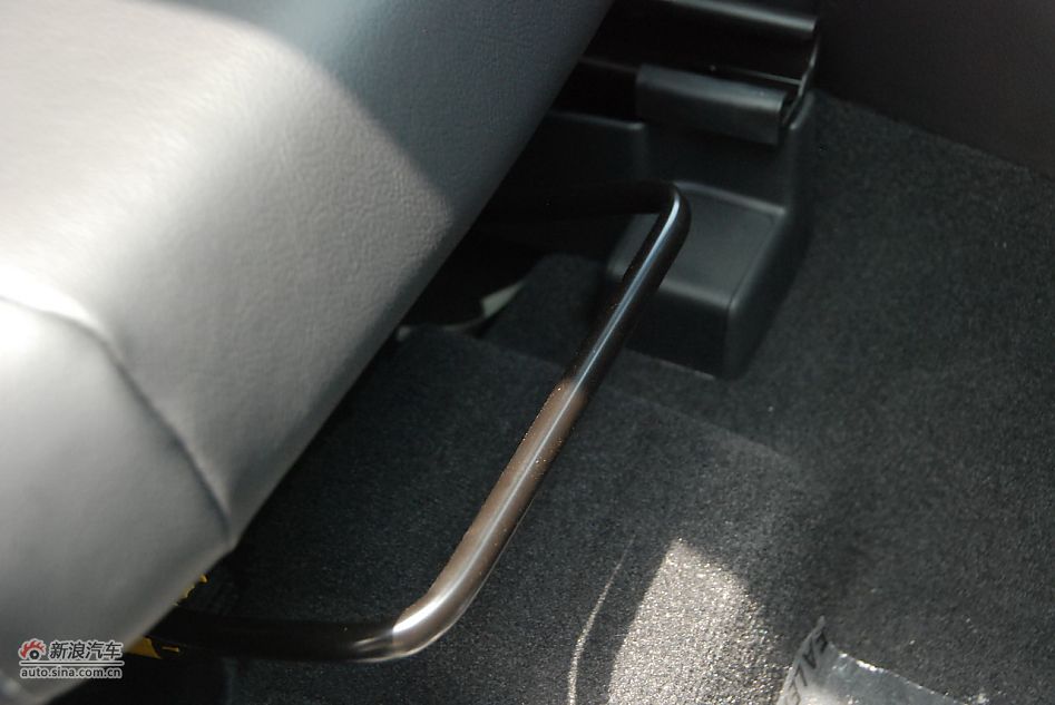 2011款Jeep指南者豪华导航版