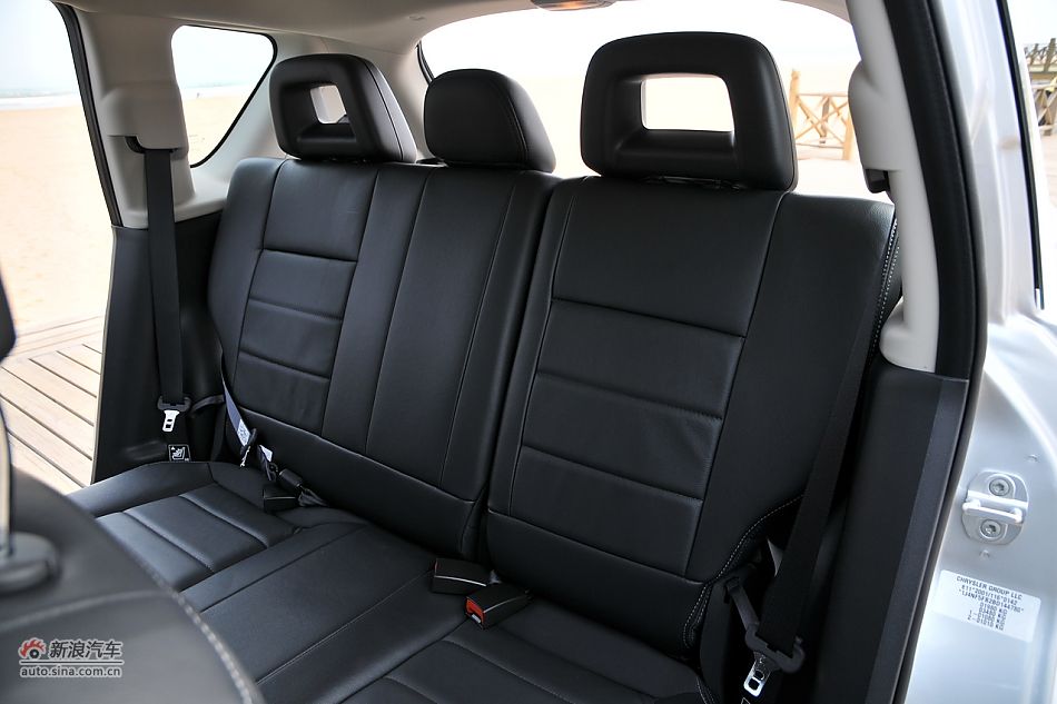 2011款Jeep指南者