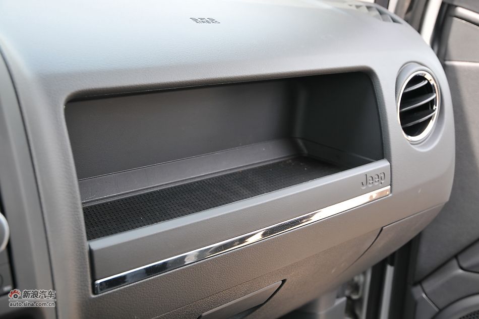 2011款Jeep指南者