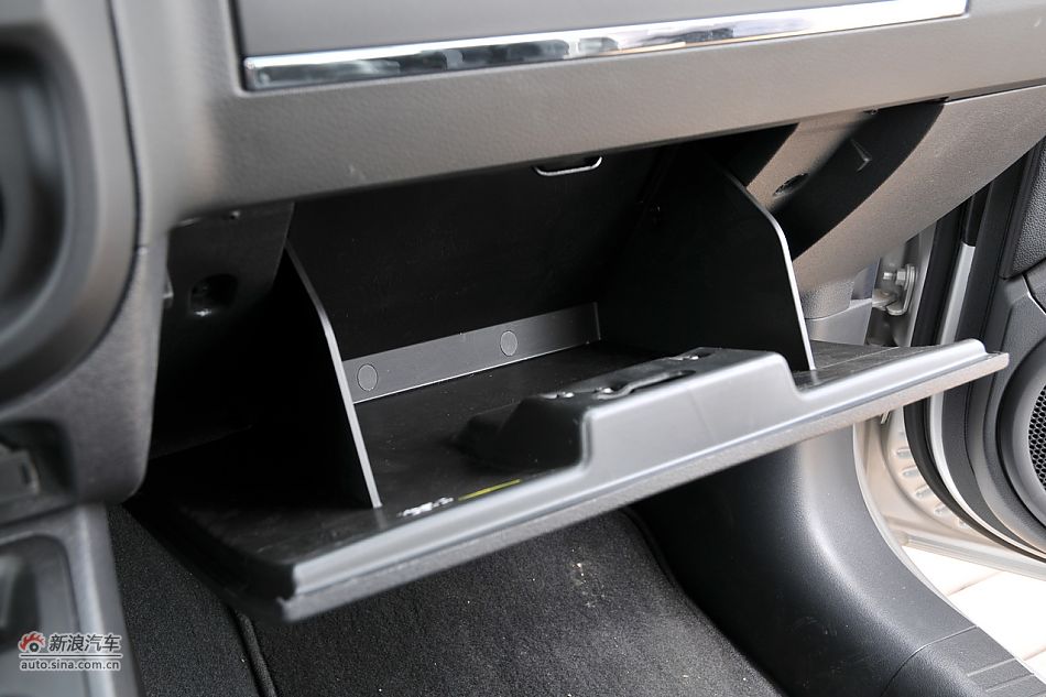 2011款Jeep指南者