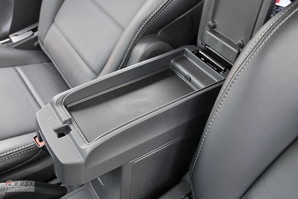 2011款Jeep指南者