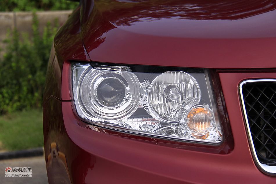 Jeep指南者2.4L CVT豪华版