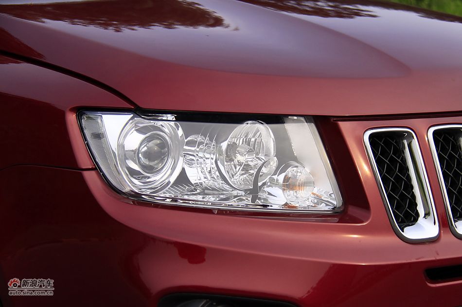 Jeep指南者2.4L CVT豪华版