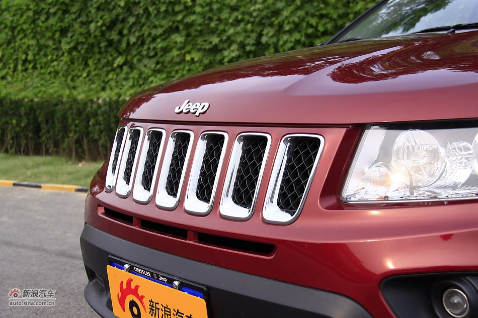 Jeep指南者2.4L CVT豪华版