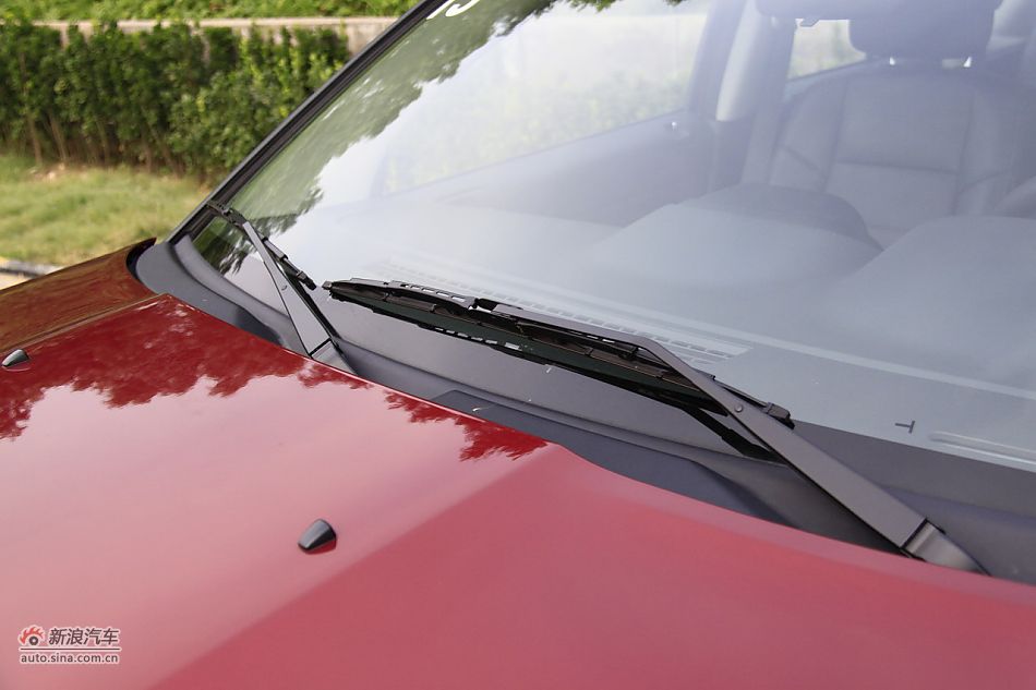 Jeep指南者2.4L CVT豪华版