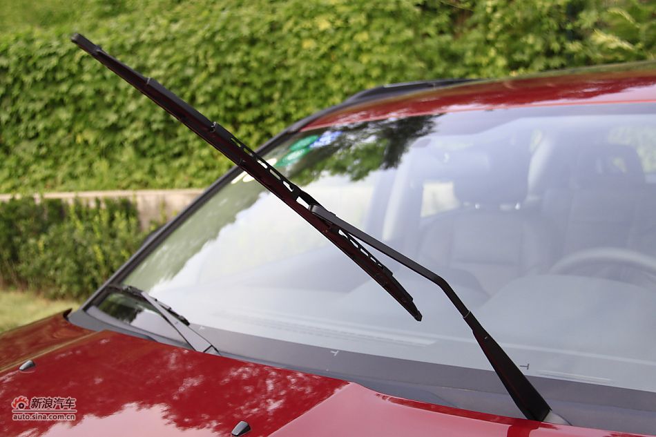 Jeep指南者2.4L CVT豪华版