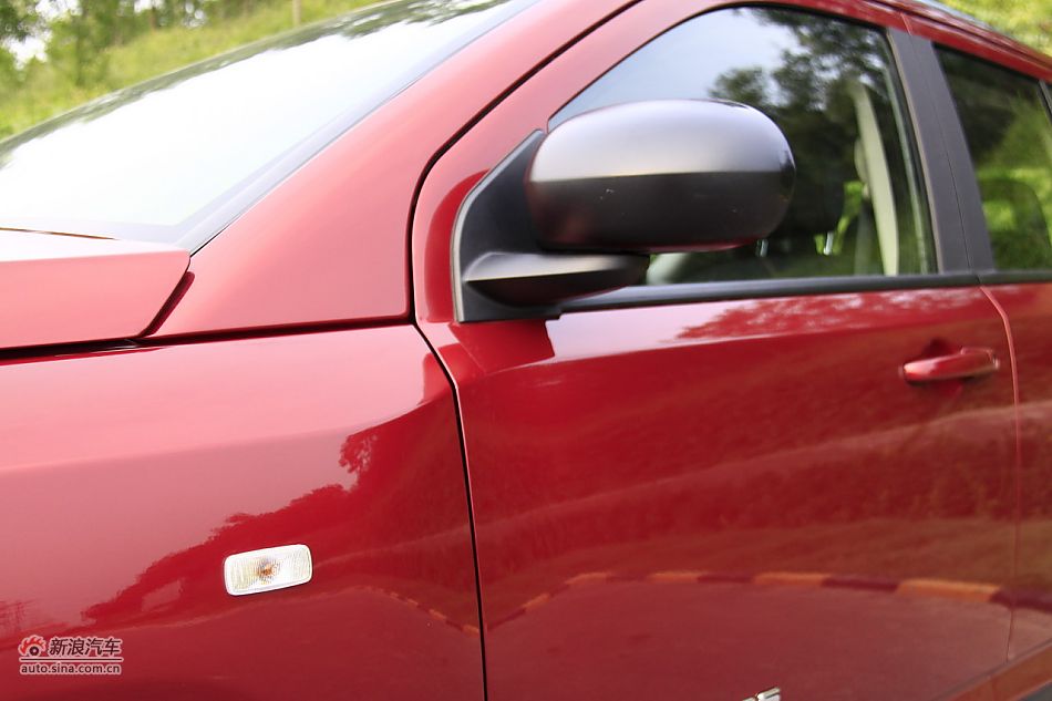 Jeep指南者2.4L CVT豪华版