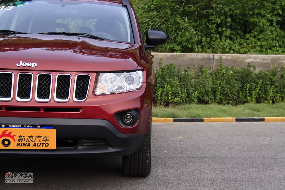 Jeep指南者2.4L CVT豪华版