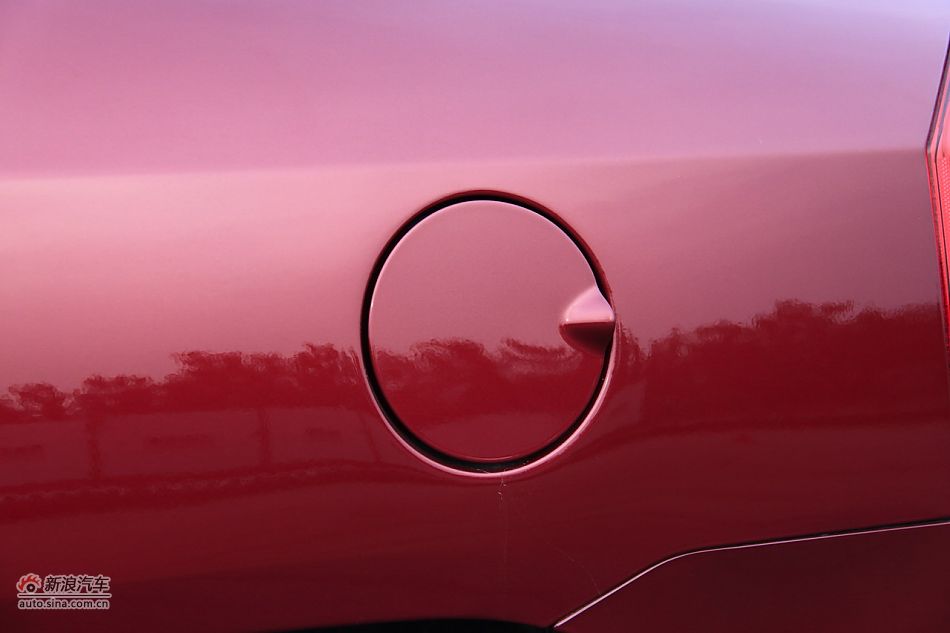 Jeep指南者2.4L CVT豪华版