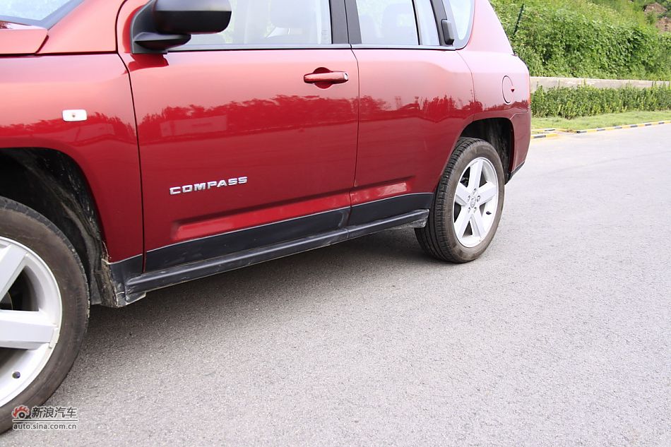 Jeep指南者2.4L CVT豪华版