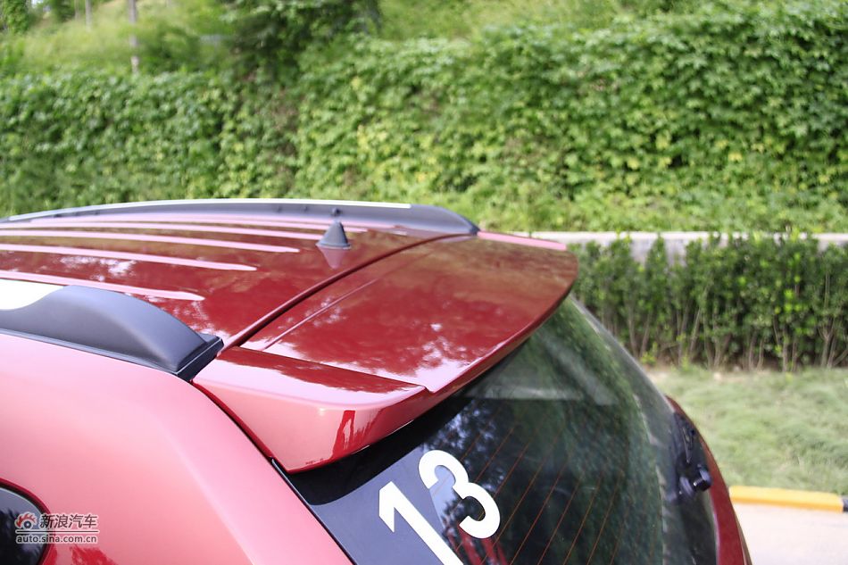 Jeep指南者2.4L CVT豪华版