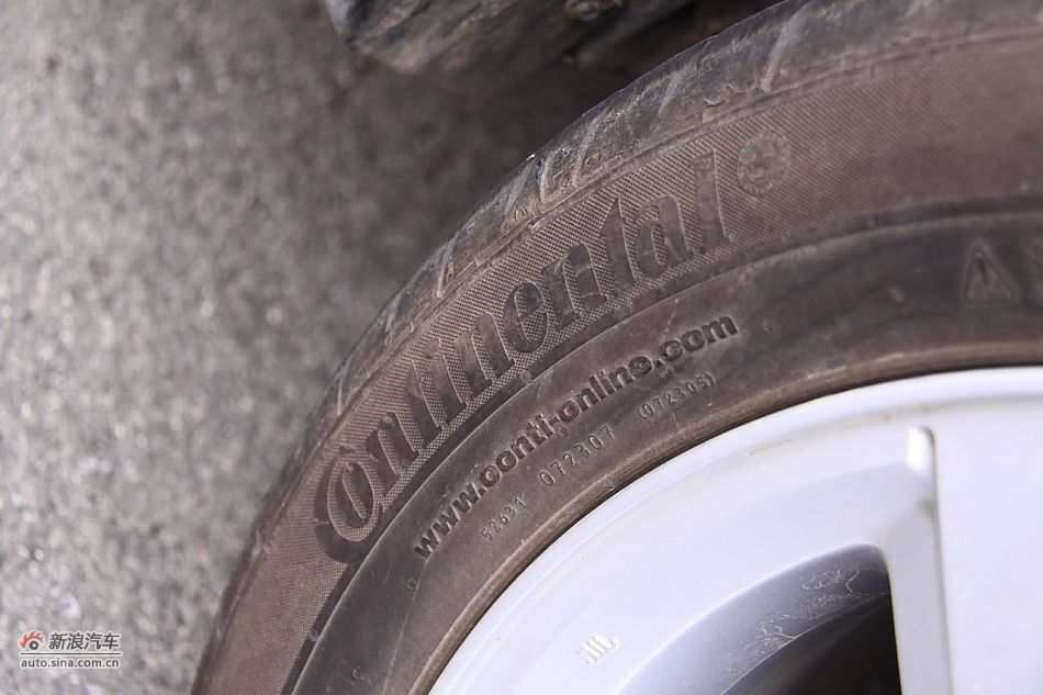 Jeep指南者2.4L CVT豪华版