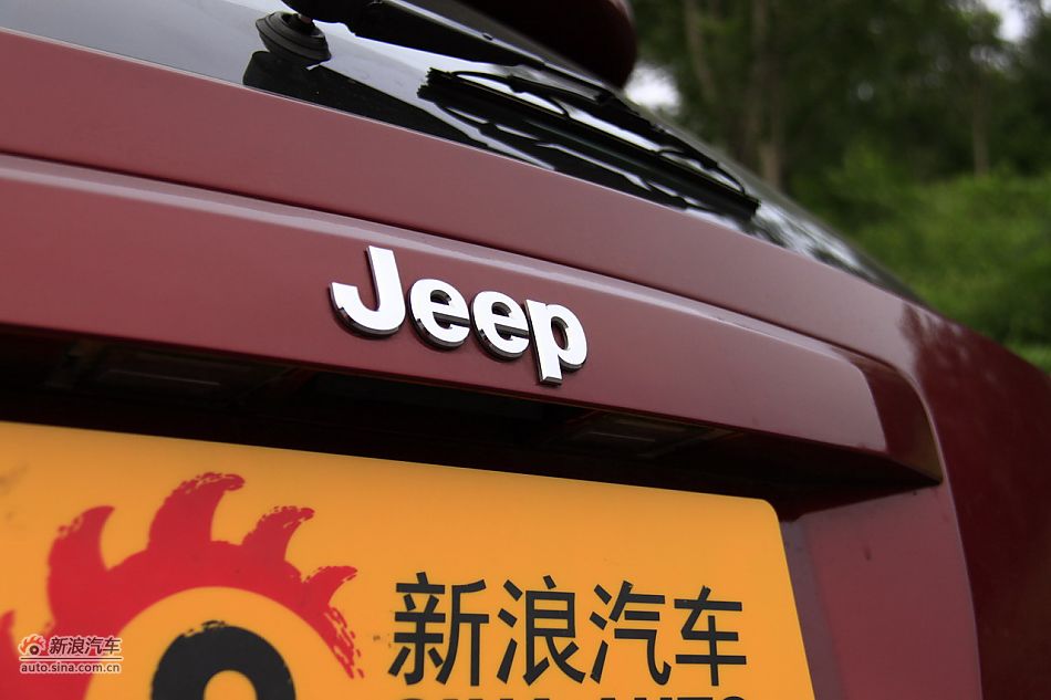 Jeep指南者2.4L CVT豪华版