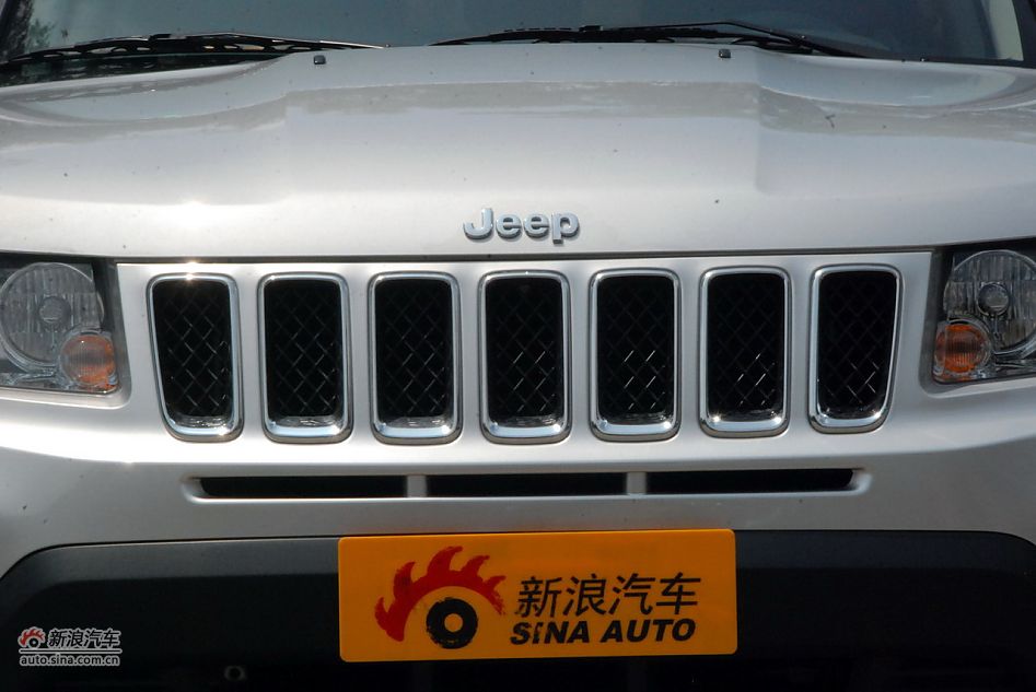 2011款Jeep指南者豪华导航版