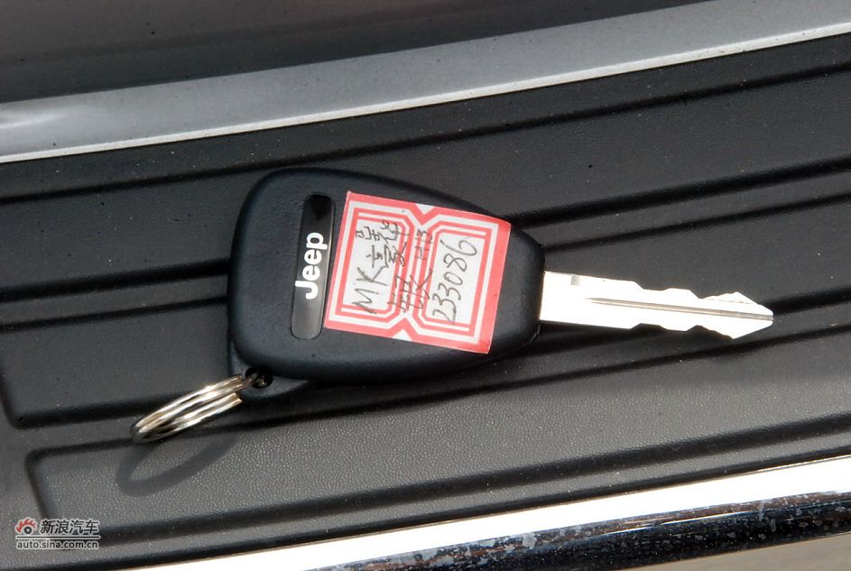 2011款Jeep指南者豪华导航版