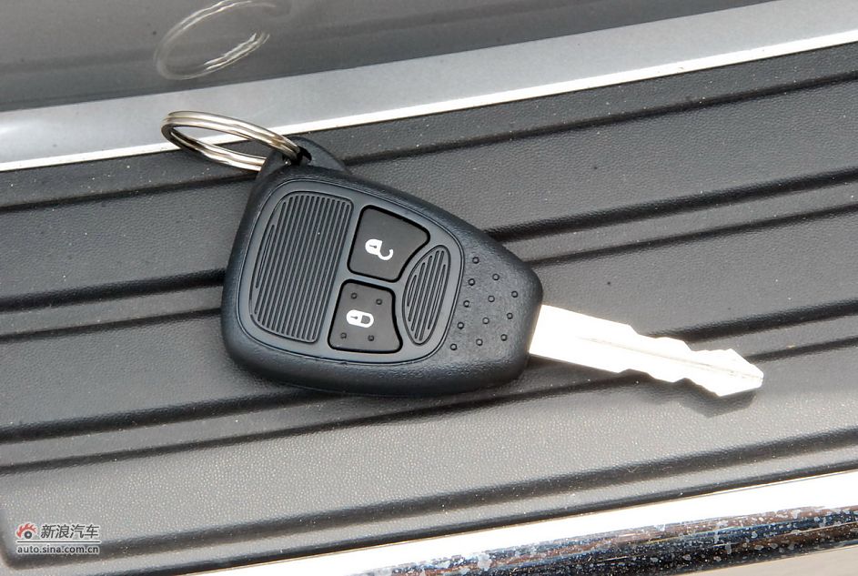 2011款Jeep指南者豪华导航版