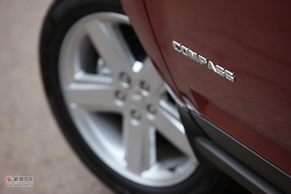 2011款Jeep指南者