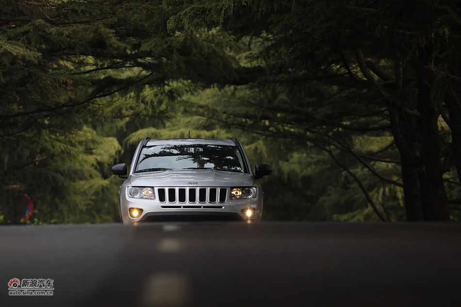 2011款Jeep指南者