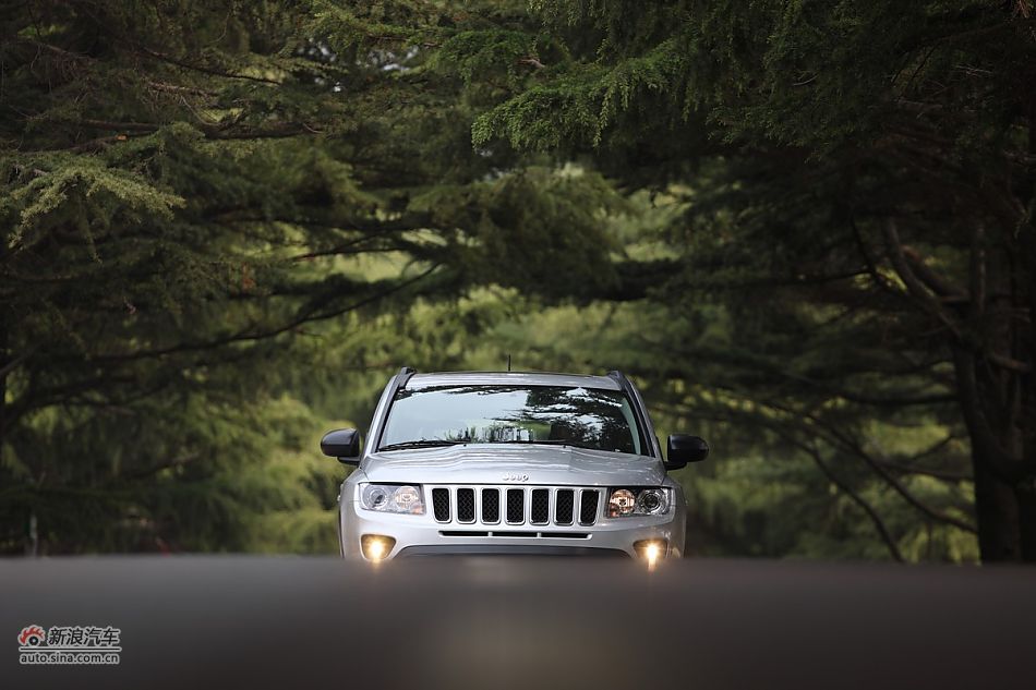 2011款Jeep指南者