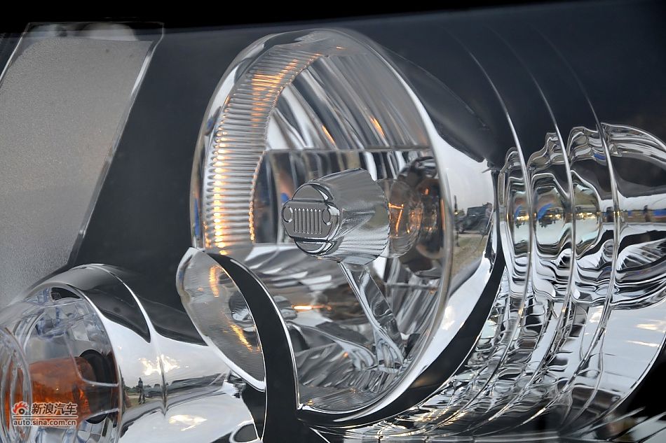 2011款Jeep指南者