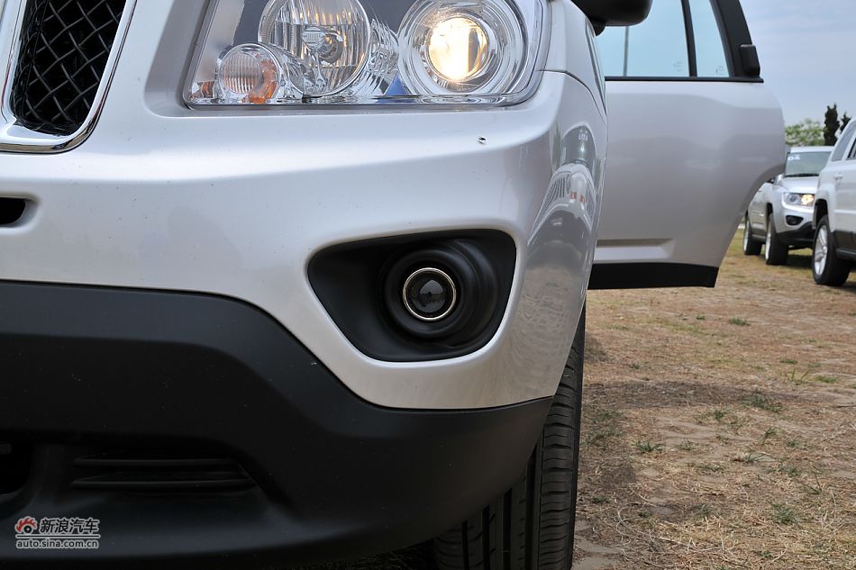 2011款Jeep指南者