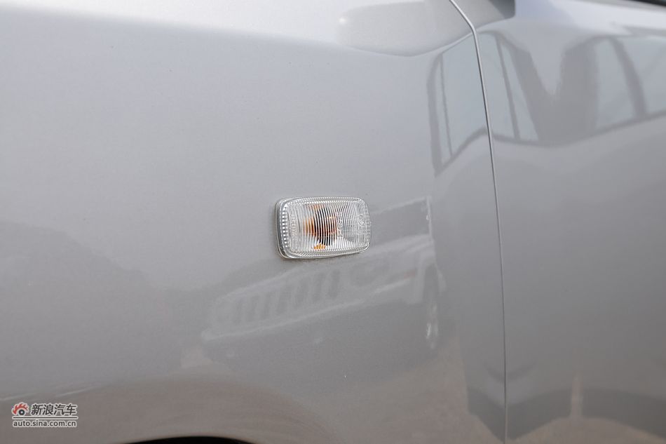 2011款Jeep指南者