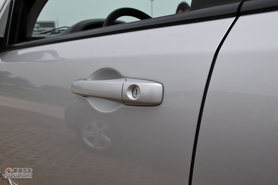 2011款Jeep指南者