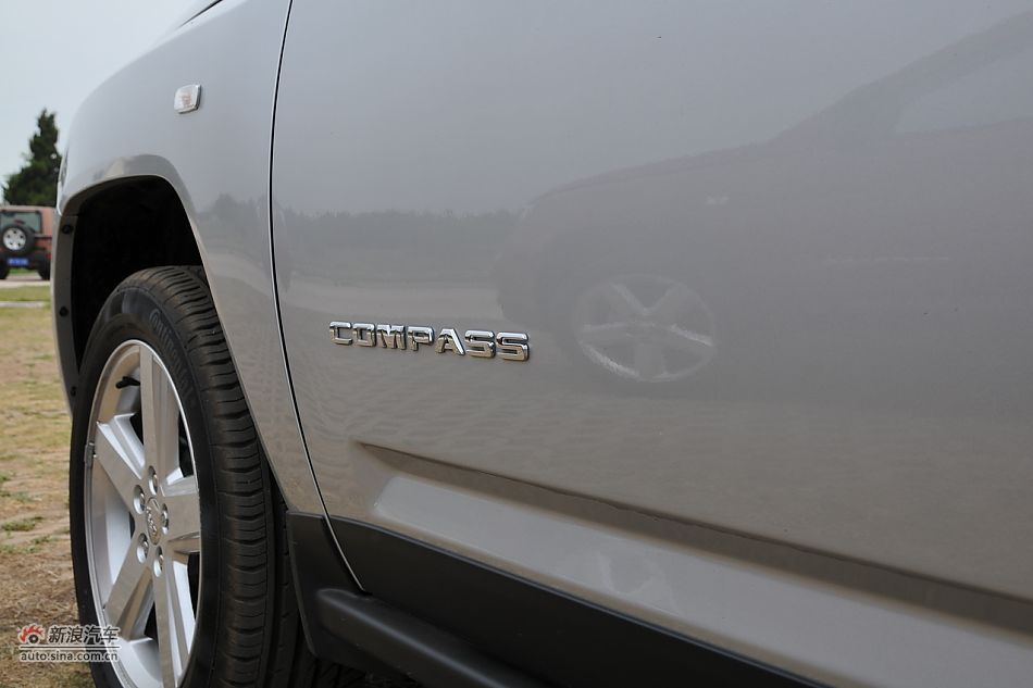 2011款Jeep指南者