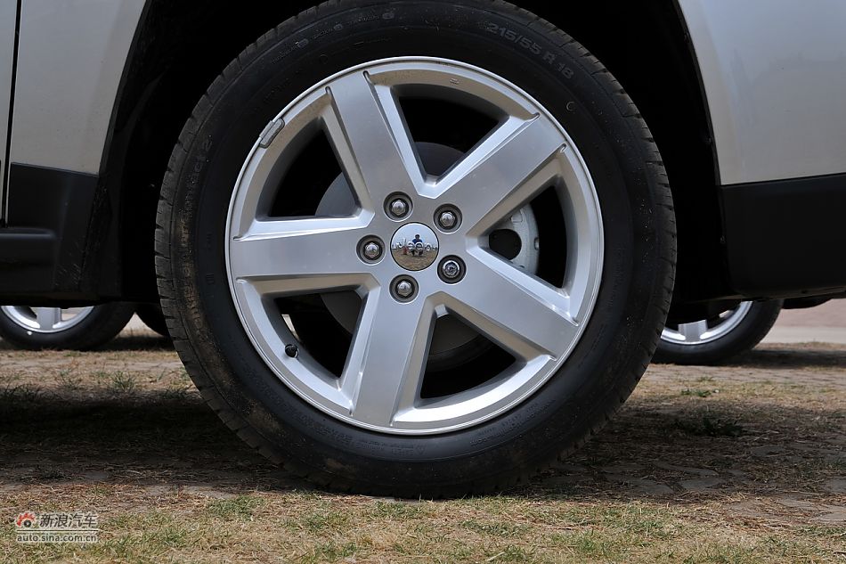 2011款Jeep指南者