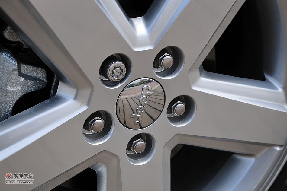 2011款Jeep指南者