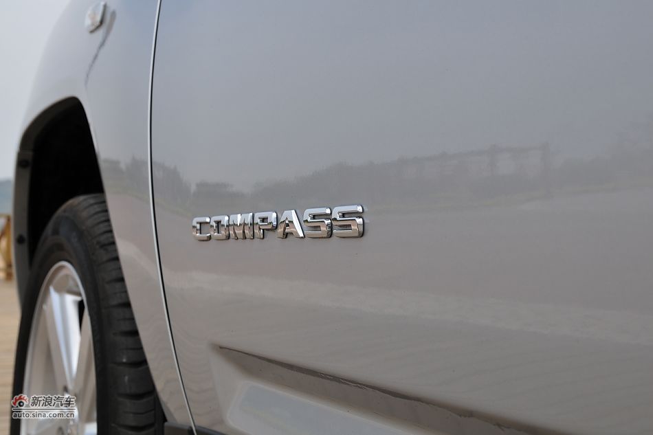 2011款Jeep指南者