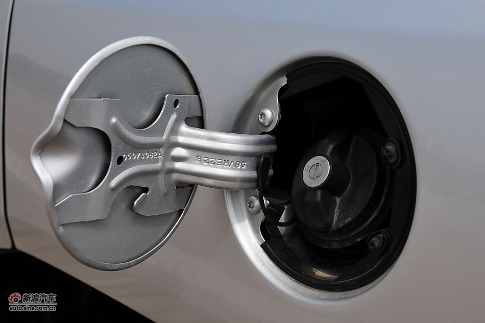 2011款Jeep指南者