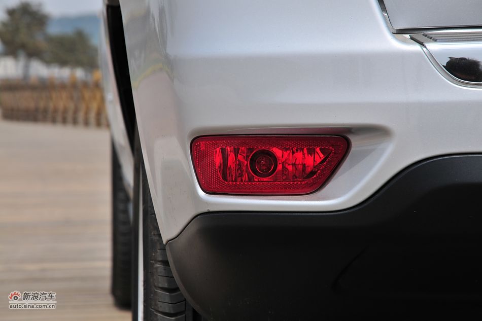 2011款Jeep指南者