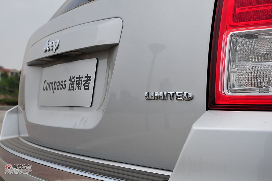 2011款Jeep指南者