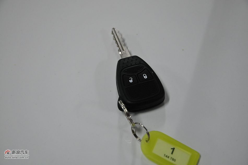 2011款Jeep指南者