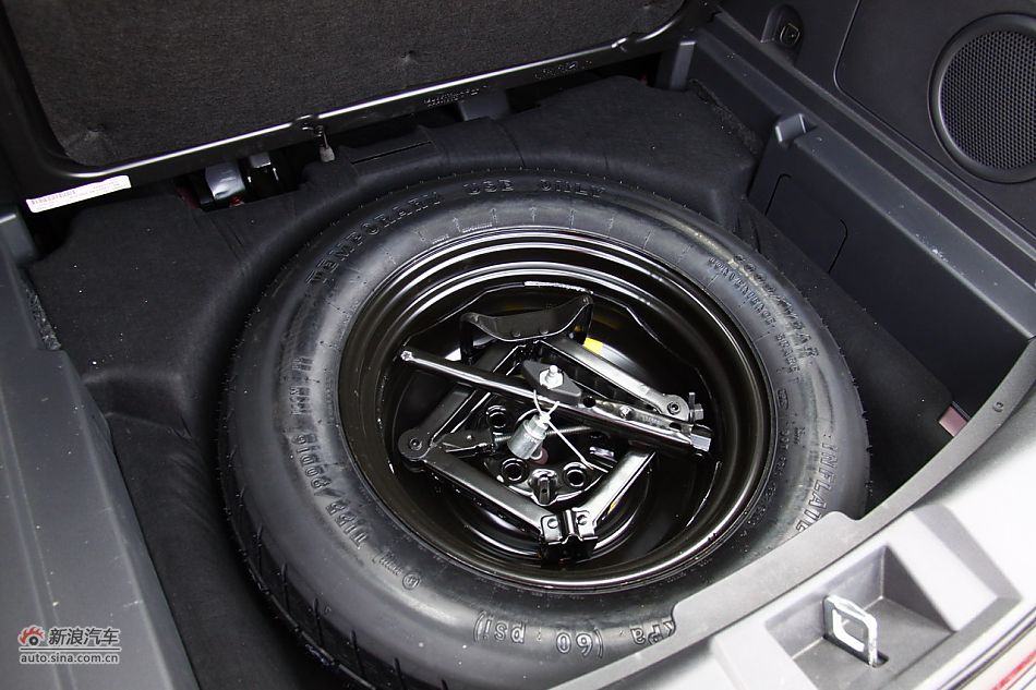 Jeep指南者2.4L CVT豪华版