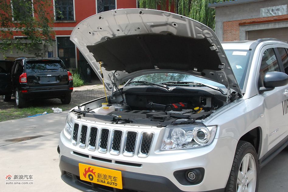 2011款Jeep指南者豪华导航版