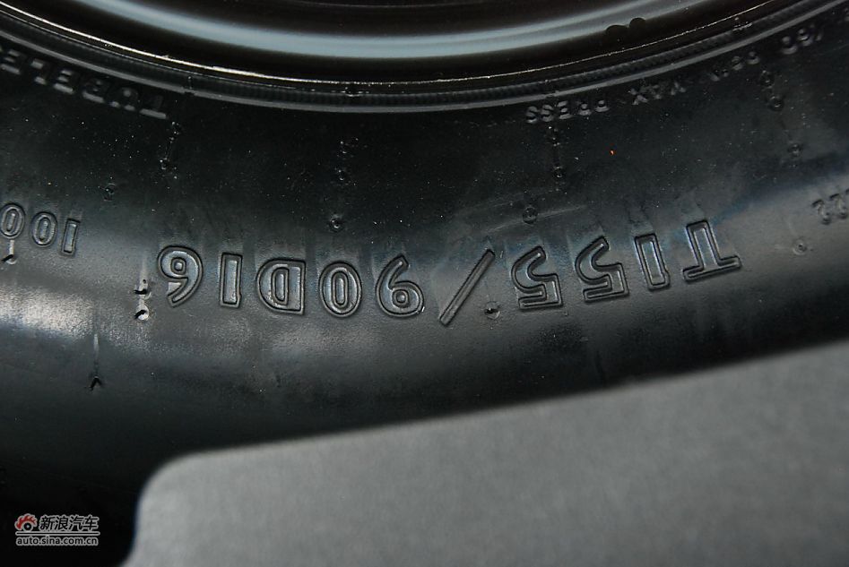 2011款Jeep指南者豪华导航版