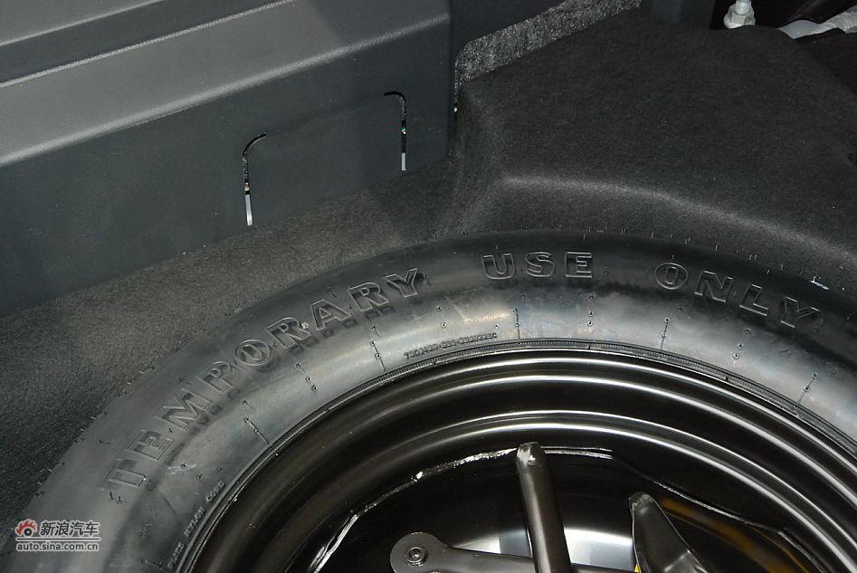 2011款Jeep指南者豪华导航版