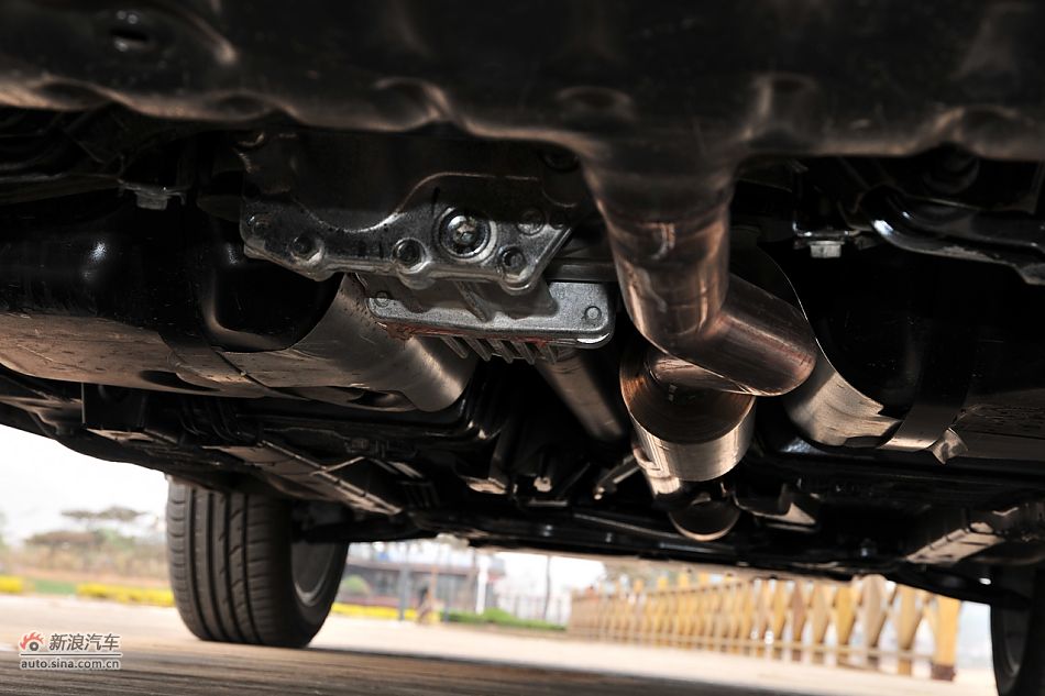 2011款Jeep指南者