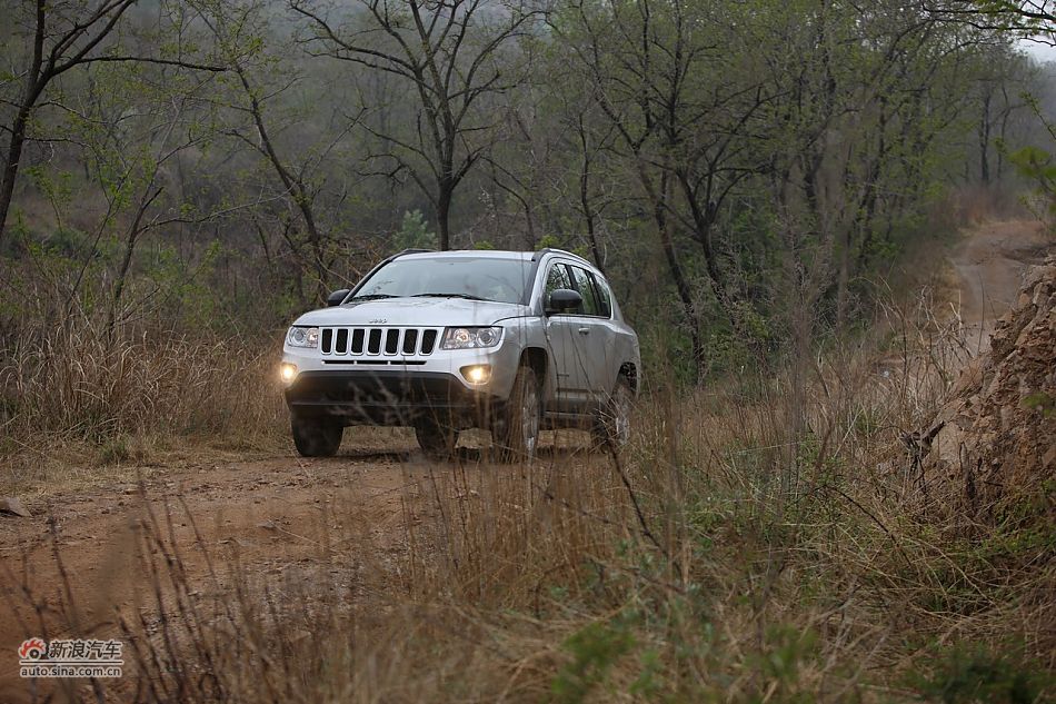 2011款Jeep指南者