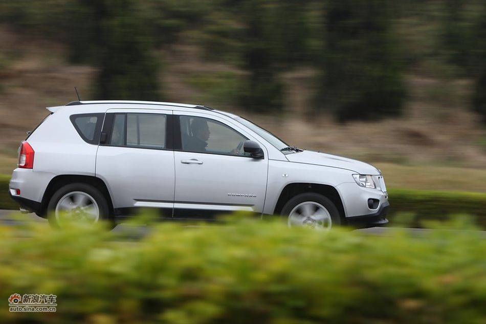 2011款Jeep指南者