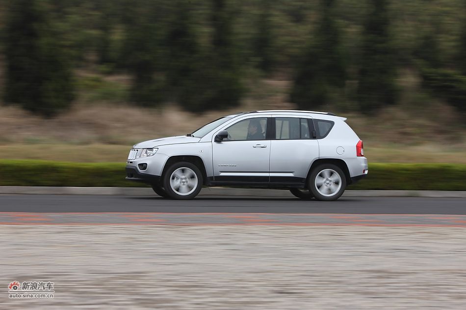 2011款Jeep指南者