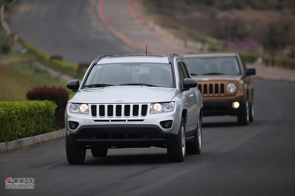 2011款Jeep指南者