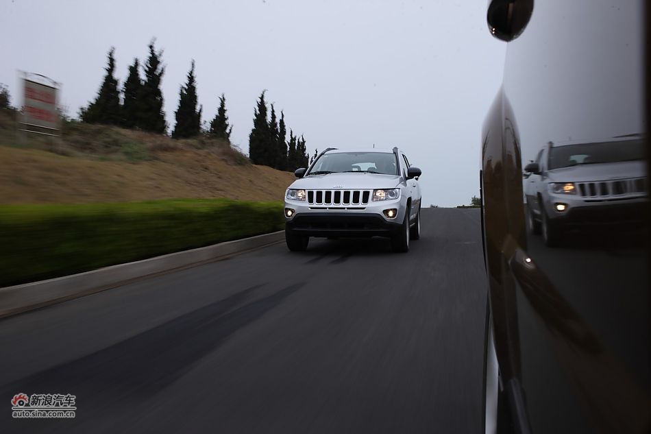 2011款Jeep指南者