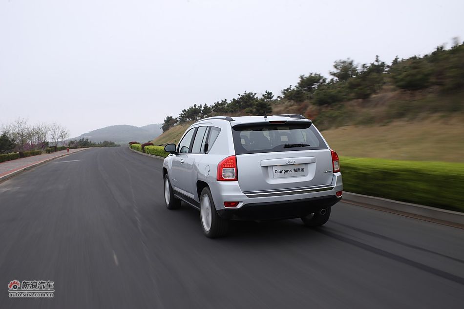 2011款Jeep指南者