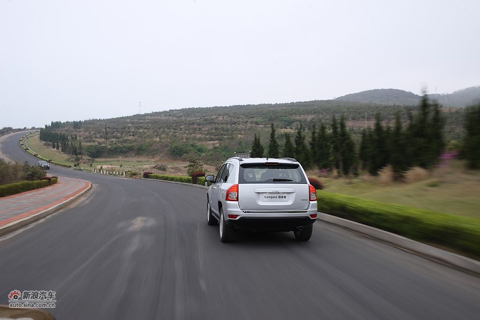 2011款Jeep指南者