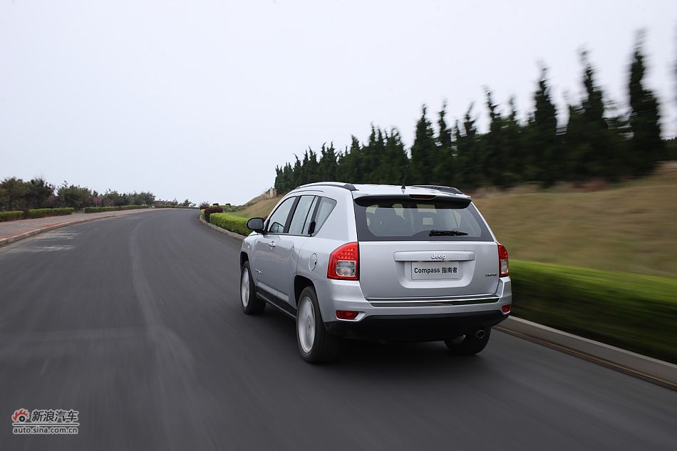 2011款Jeep指南者