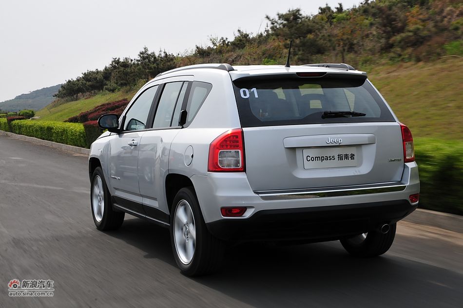 试驾2011款Jeep指南者